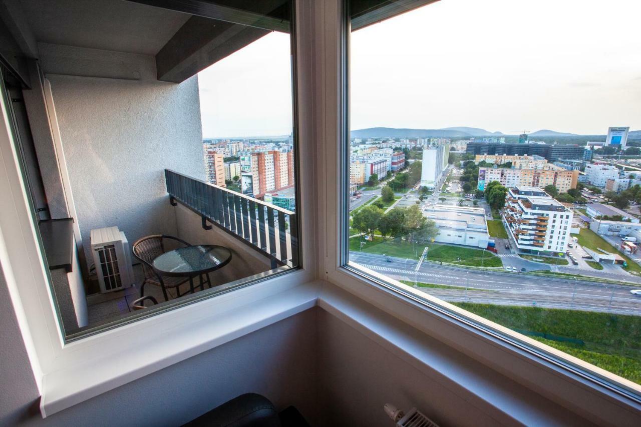 Air-Conditioned City View Apartment 24H Check-In Bratislava Ngoại thất bức ảnh