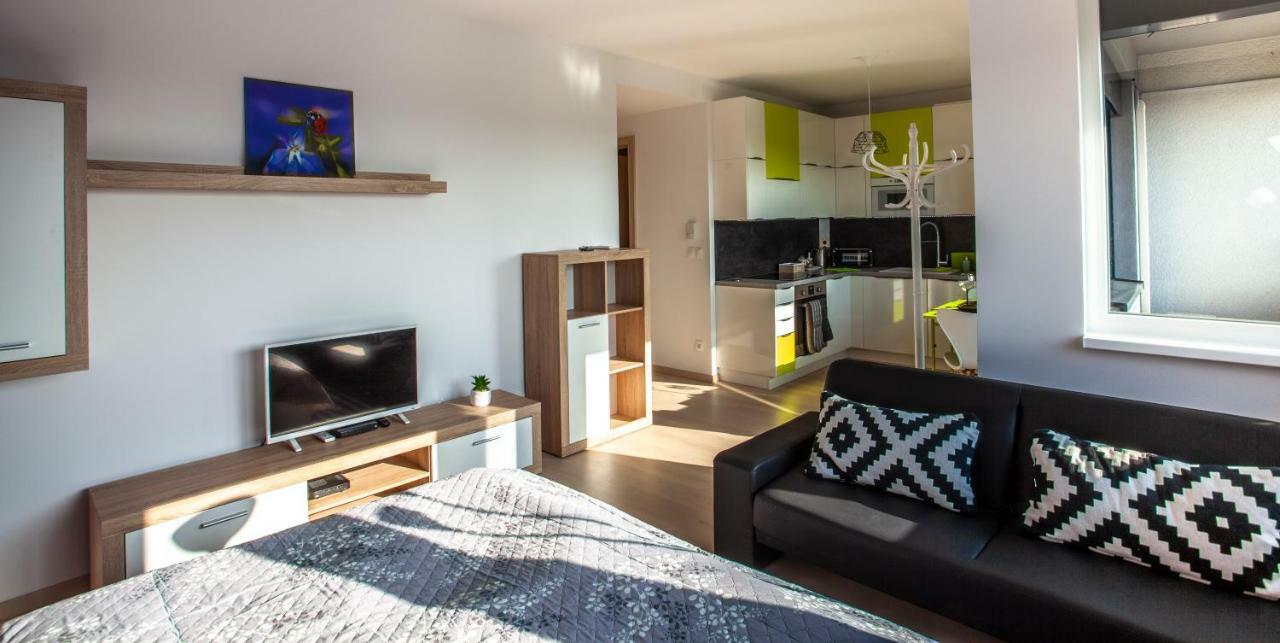 Air-Conditioned City View Apartment 24H Check-In Bratislava Ngoại thất bức ảnh